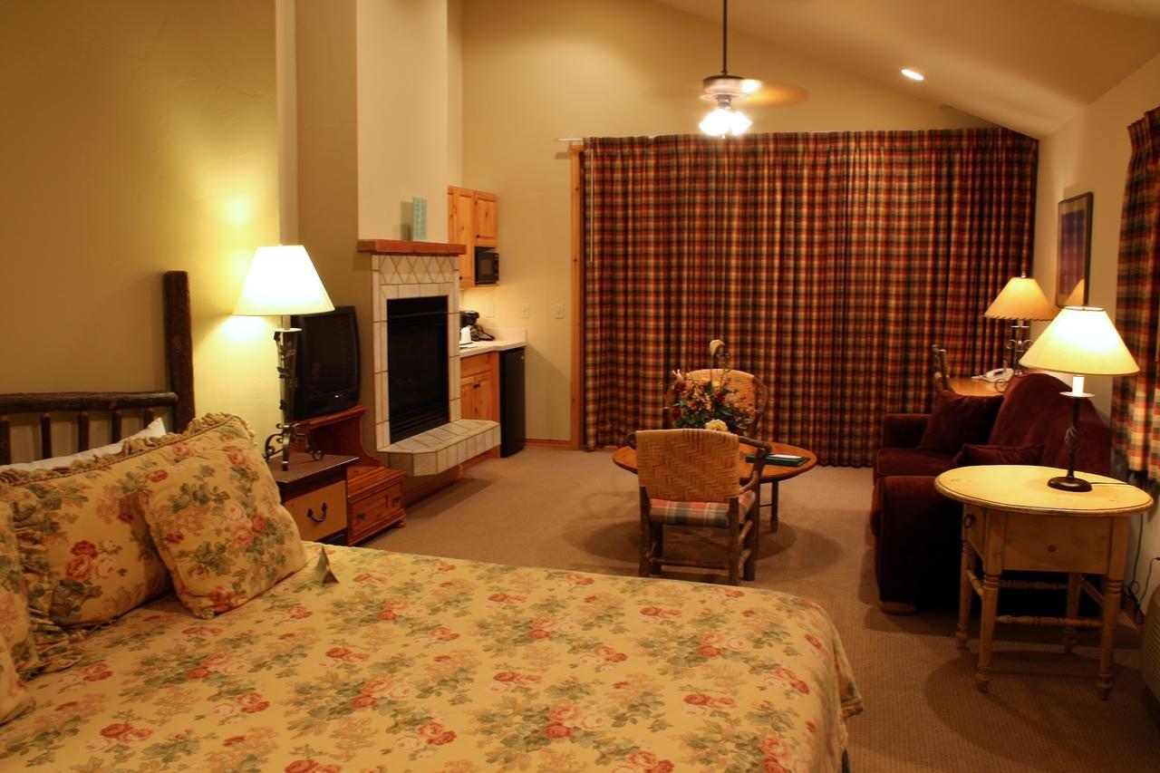 Mountain Lake Lodge Woods Bay Exterior photo